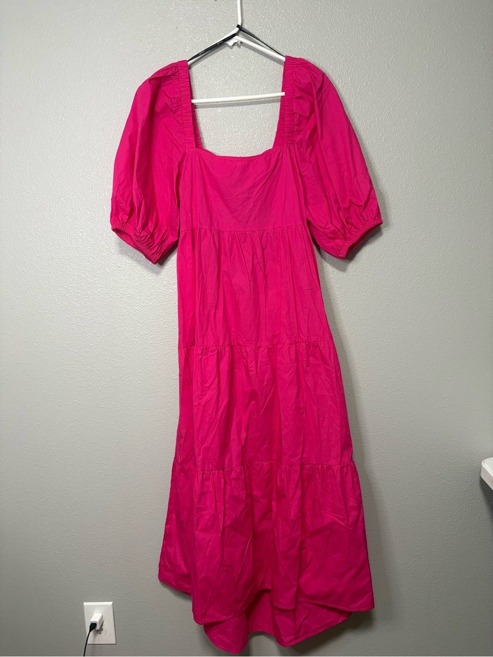 MINKPINK Yasamin Tiered Midi Dress Raspberry Puff Sleeve Open Back NWT Large